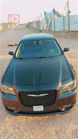 کرایسلەر 300